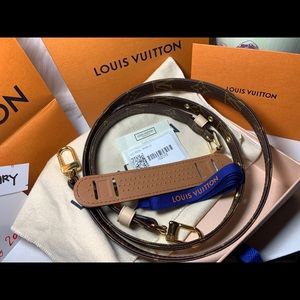 *** 🌟S O L D 🌟LV 16MM Adjustable strap ***